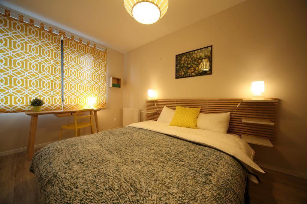 Old Town Friendhouse Apartments Krakow Ngoại thất bức ảnh